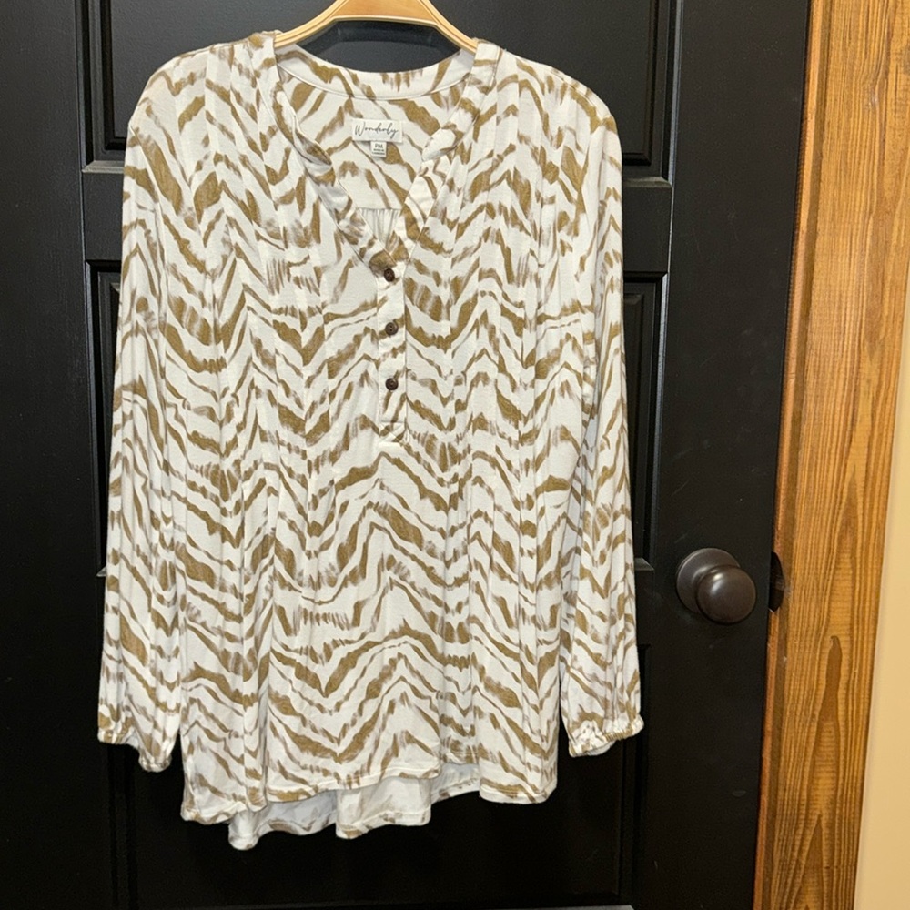 Pleated, button down blouse